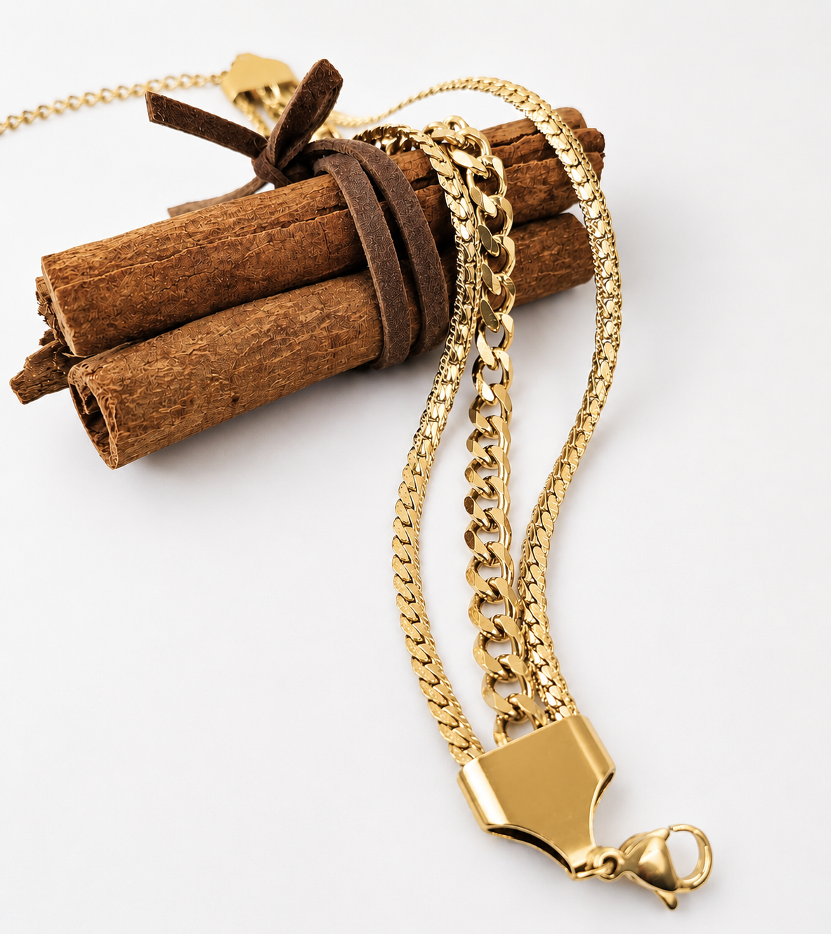 Brazalete Georgina chapado en oro