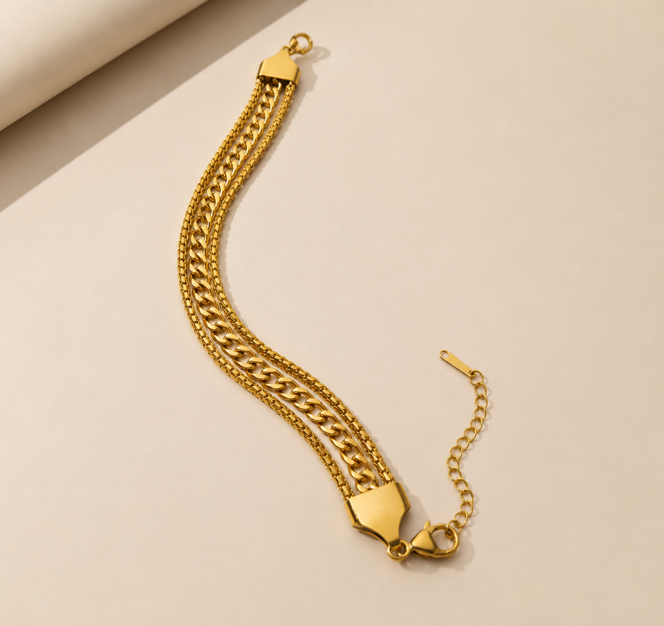 Brazalete Georgina chapado en oro