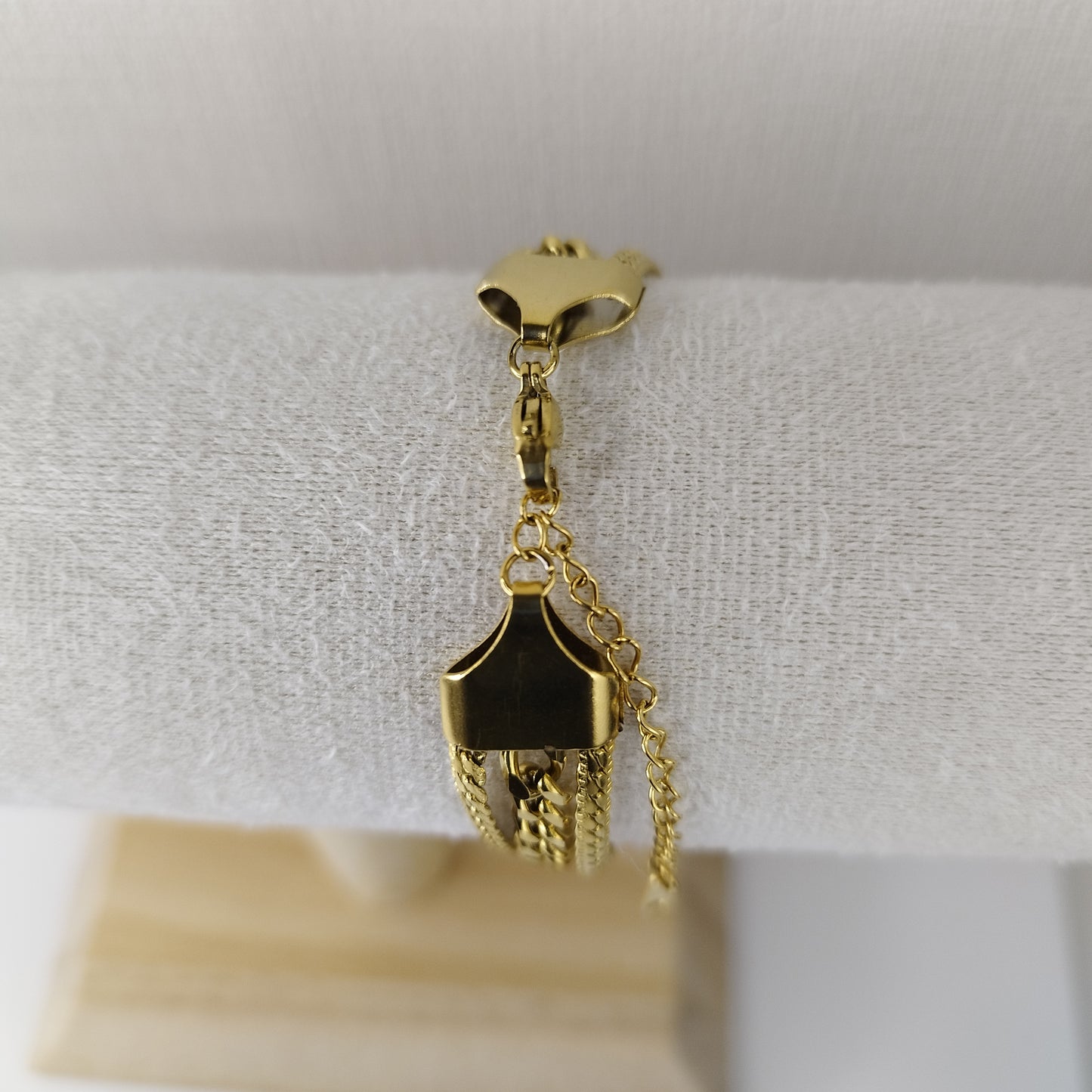Brazalete Georgina chapado en oro